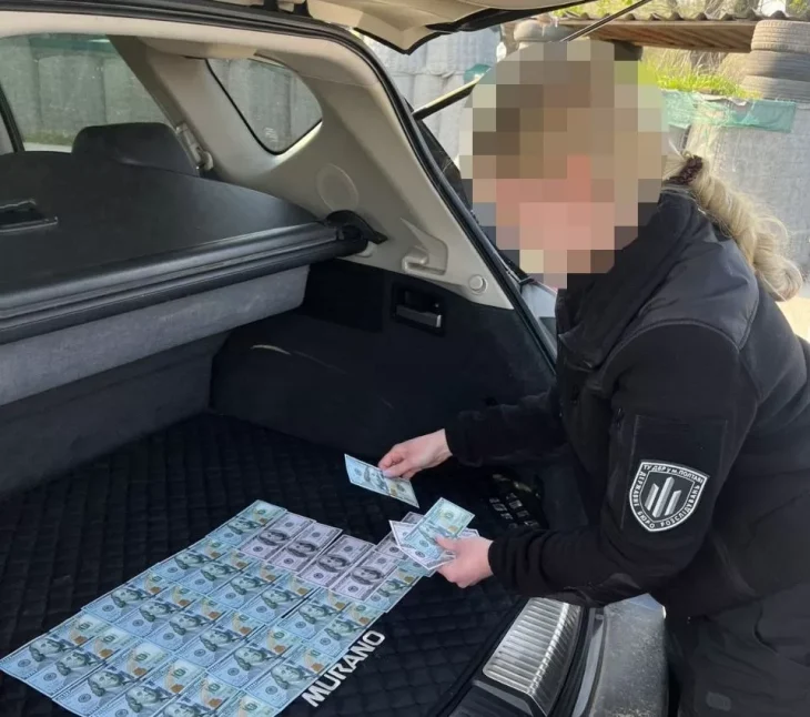 У Кривому Розі поліцейська вимагала фіктивну службу в штурмовому батальйоні за 3 тисячі доларів