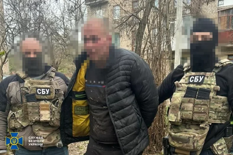 На Донеччині затримали агента, який коригував обстріли і підпалював техніку ЗСУ