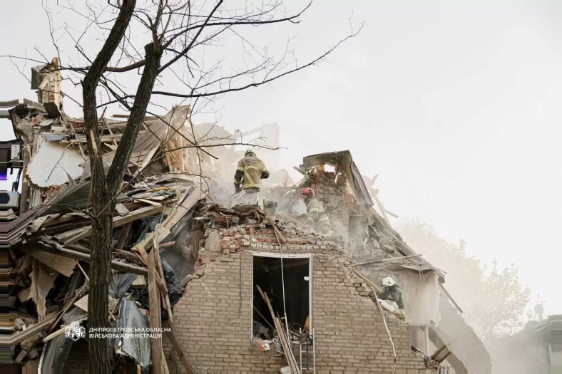 У Дніпрі 8 загиблих і 49 поранених після добових атак росії
