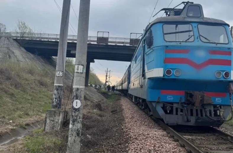 На Київщині потяг смертельно збив 49-річного чоловіка