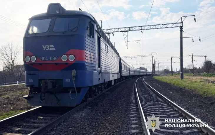 У Здолбунові потяг збив чоловіка на коліях під час розмови по телефону