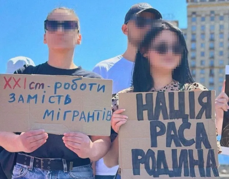 Антимігранти: війна за робочі місця чи війна з мобілізацією