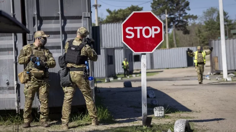 Патрульні проходять інтенсивний бойовий вишкіл після теракту в Києві