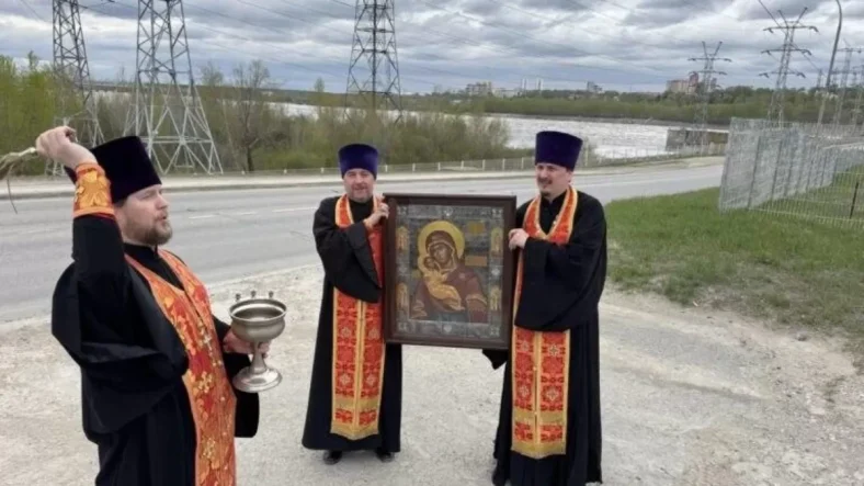 У Пермі освятили межі міста іконою після нальоту безпілотників