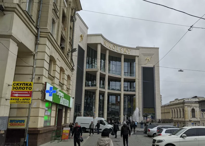 Прокуратура вимагає стягнути понад 180 млн грн з забудовника ТРЦ «Нікольський»