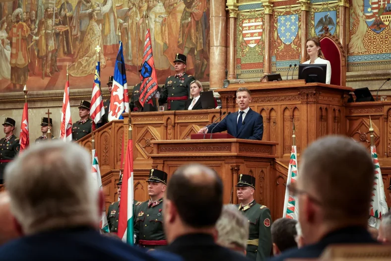 Петер Мадяр став прем’єр-міністром Угорщини після 16 років правління Орбана