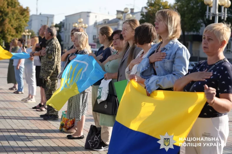 Хвилину мовчання оголошуватимуть через системи оповіщення — Свириденко