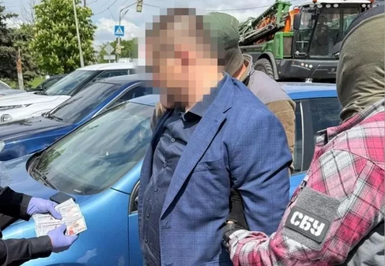 Адвоката з Харківщини затримали за вимагання грошей за вплив на суд