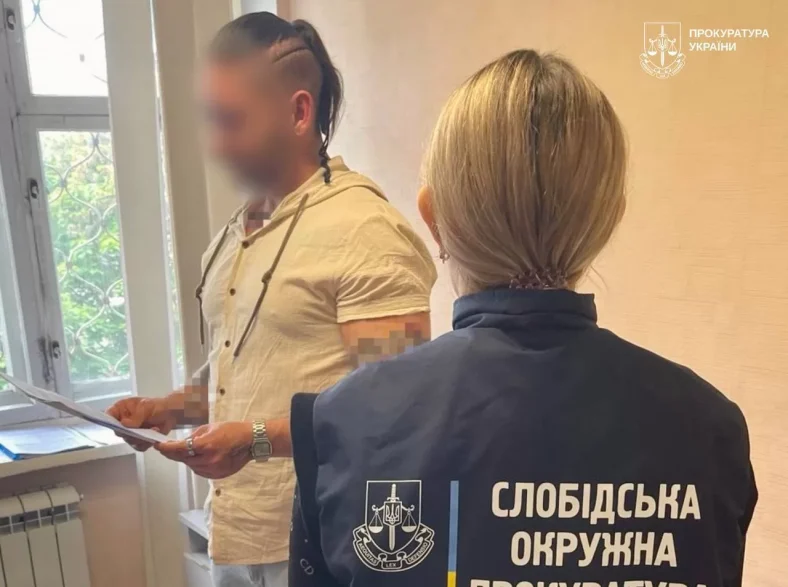 Депутат харківської міськради підозрюється в організації каналу втечі за кордон