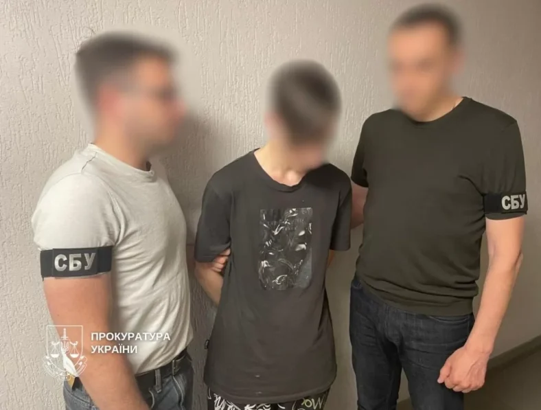 Затримали 18-річного коригувальника ударів у Києві