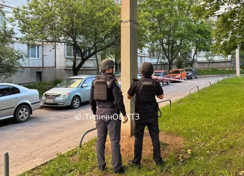 У Харкові військовослужбовець відкрив стрілянину біля багатоповерхівки