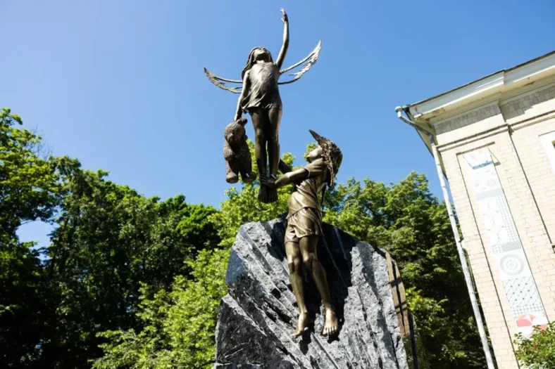 День пам’яті дітей-жертв агресії: Зеленський назвав кількість загиблих