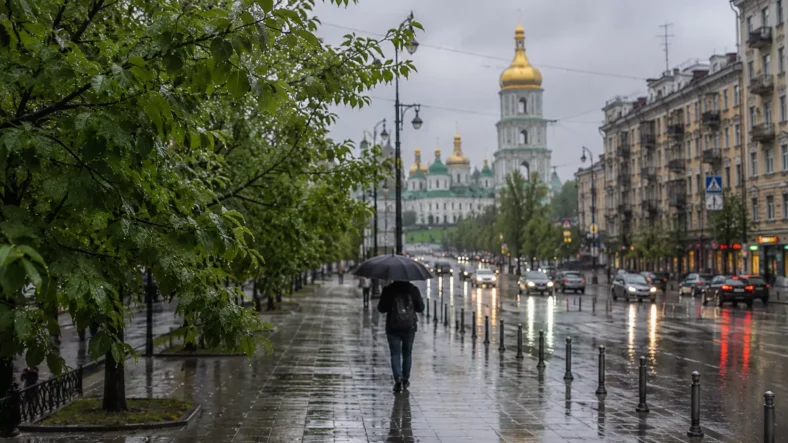 Короткочасне похолодання в Україні: де температура опуститься до +17 градусів