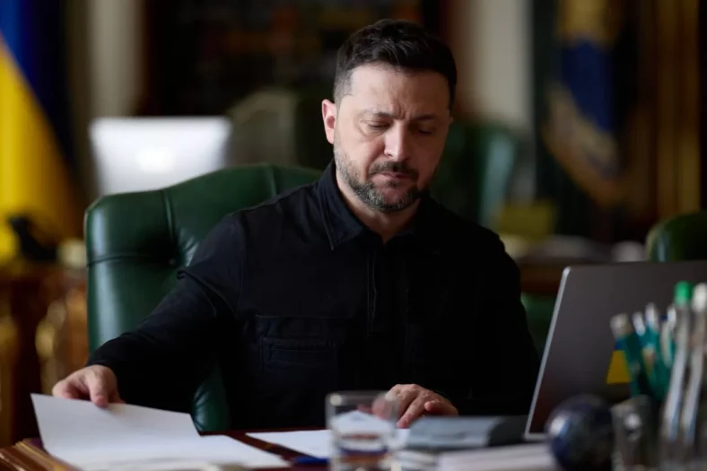Зеленський дав до п’ятниці дедлайн по Patriot і попередив про кадрові наслідки