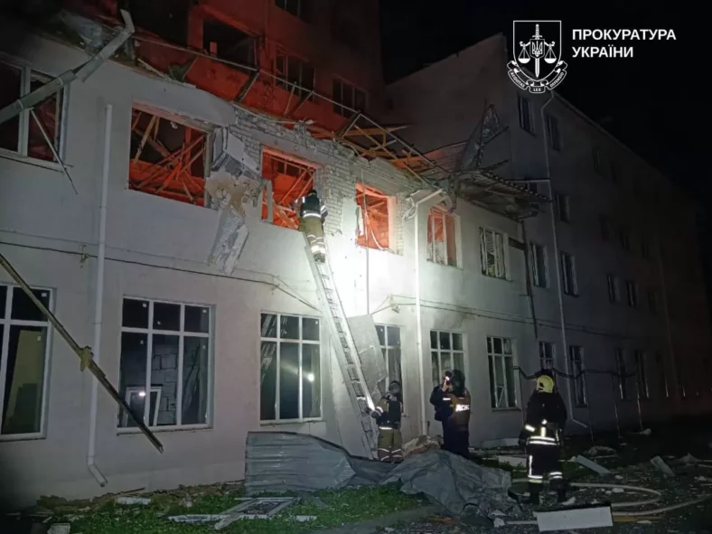 Атака на Харківщину: 14 постраждалих, пожежі та руйнування