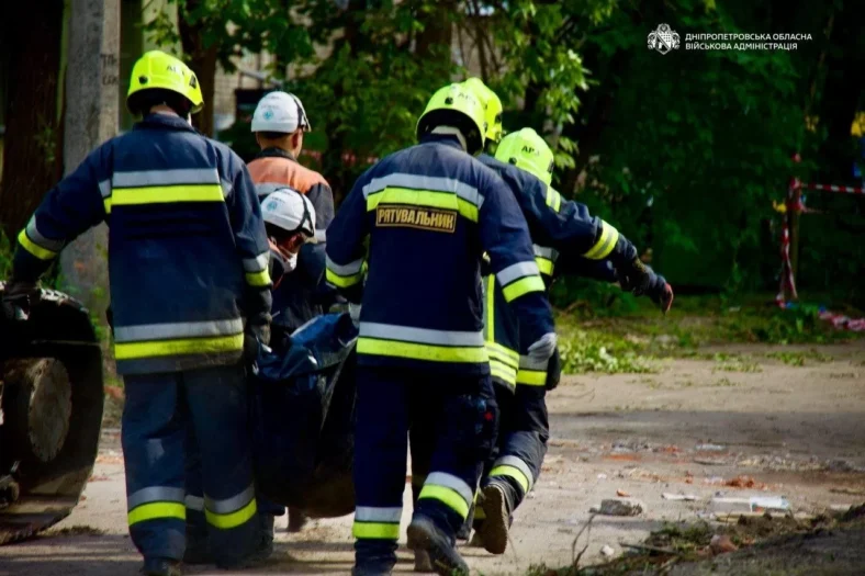 У Дніпрі завершили пошукову операцію: загиблих стало 16