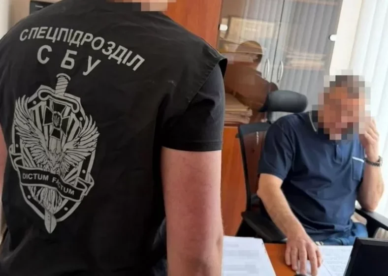СБУ і ДБР викрили посадовців Держгеокадастру за вимагання 300 тис. грн